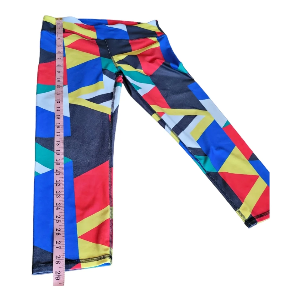 Fabletics Define Power Hold Mid Rise Capri Global Print Bold Colored Leggings M